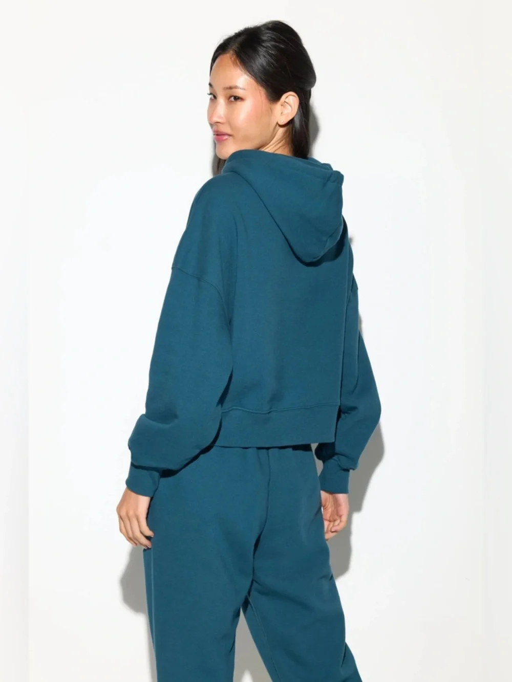🧘‍♀️NWT Spiritual Gangster Balance Olsen Cropped Hoodie 888 Large - Picture 2 of 10